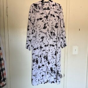 Long Sleeve Sinsay XL Black & White Button Down Tie-Dye Maxi Dress